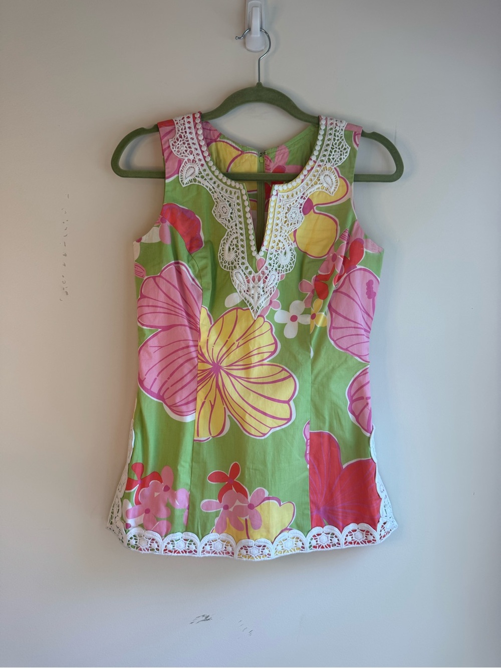 Lilly Pulitzer Sleeveless Floral Lace-Trim Tank Top in Green, Pink & Yellow